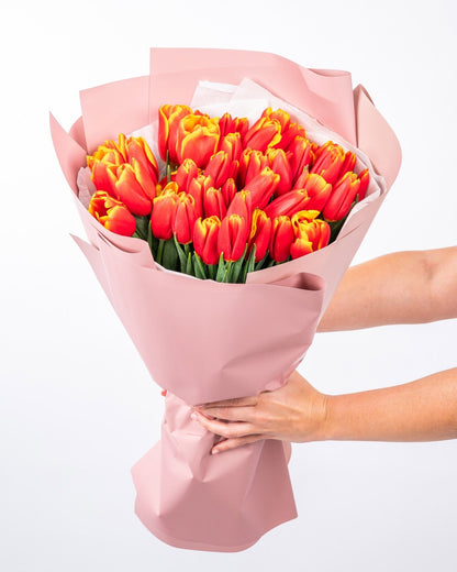 Tulips bouquet Red Romance - DJ flowers