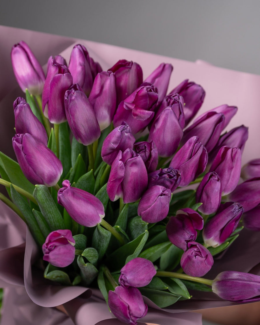 Tulips bouquet Royal Amethyst - DJ flowers