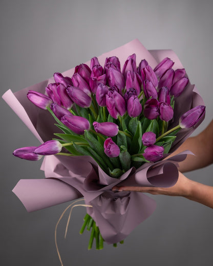Tulips bouquet Royal Amethyst - DJ flowers