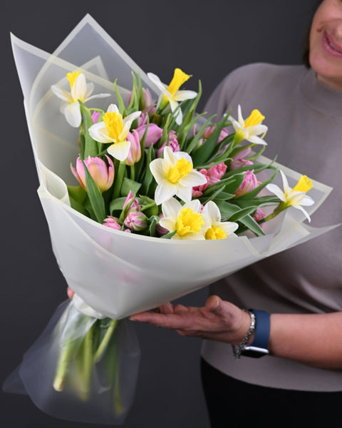 Tulips bouquet Spring Serenade - DJ flowers