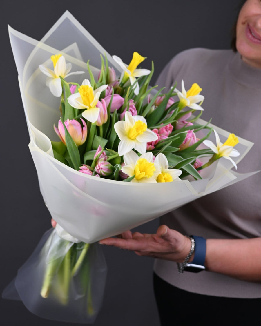Tulips bouquet Spring Serenade - DJ flowers