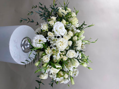 Vase arrangement Ethereal Bliss - DJ flowers