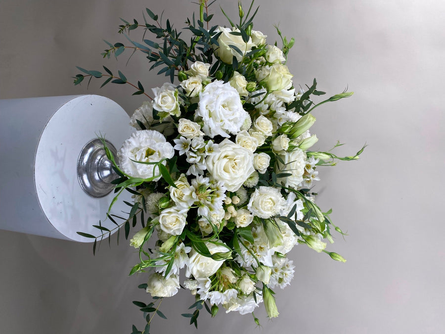 Vase arrangement Ethereal Bliss - DJ flowers