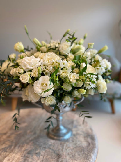 Vase arrangement Ethereal Bliss - DJ flowers