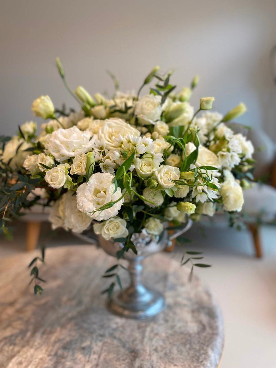 Vase arrangement Ethereal Bliss - DJ flowers
