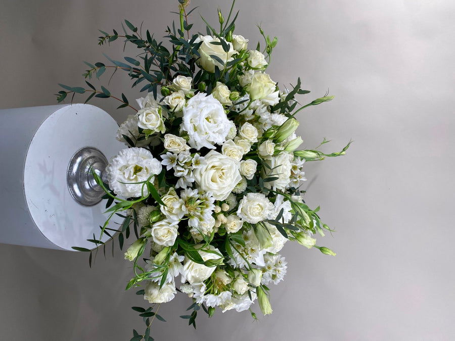Vase arrangement Ethereal Bliss - DJ flowers