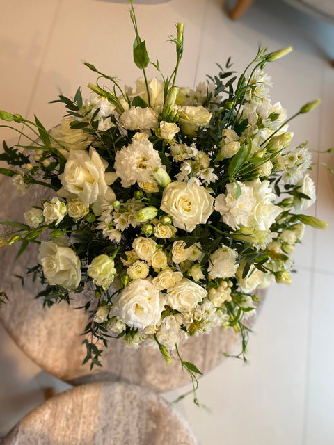 Vase arrangement Ethereal Bliss - DJ flowers