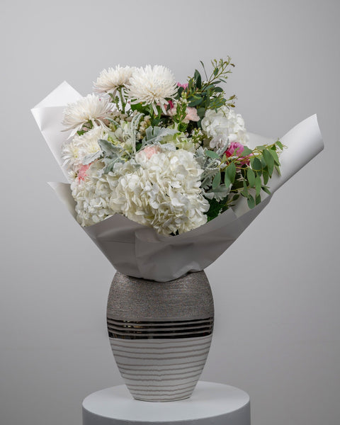 Vase arrangement Fondness - DJ flowers