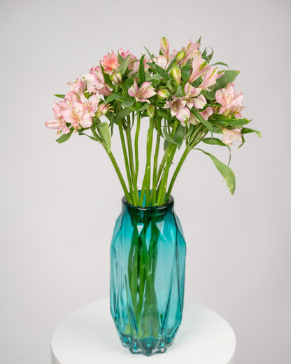 Vase arrangement Gentle Breeze - DJ flowers