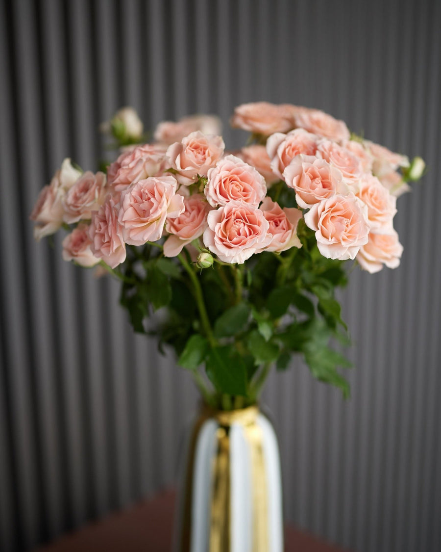 Vase arrangement Ladies Day - DJ flowers