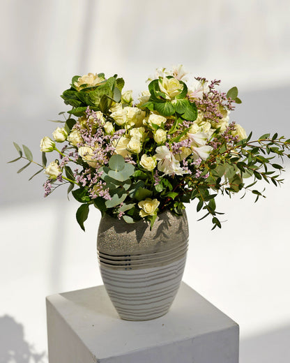 Vase arrangement Lighthouse - DJ flowers