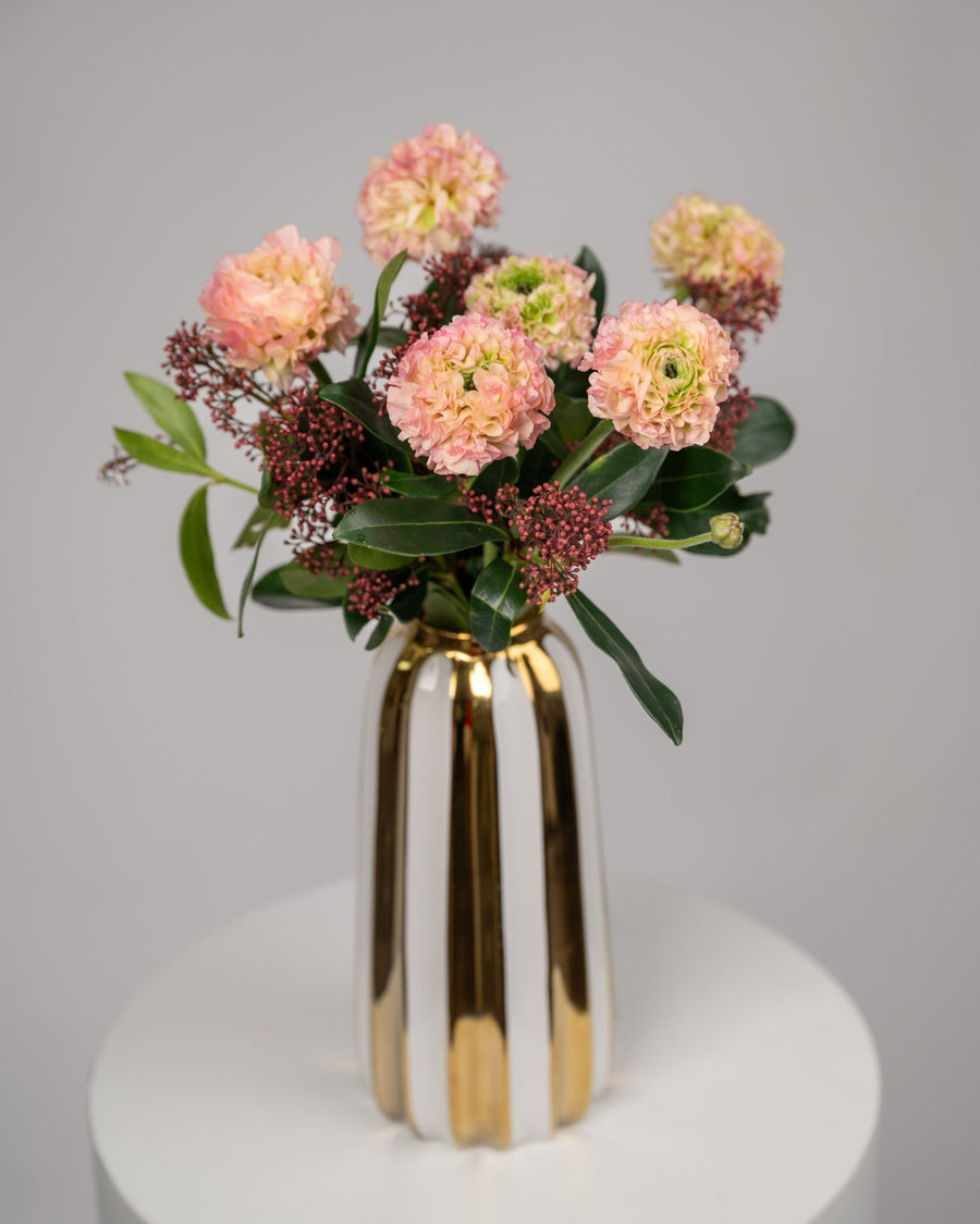 Vase arrangement Merriment Marvel - DJ flowers