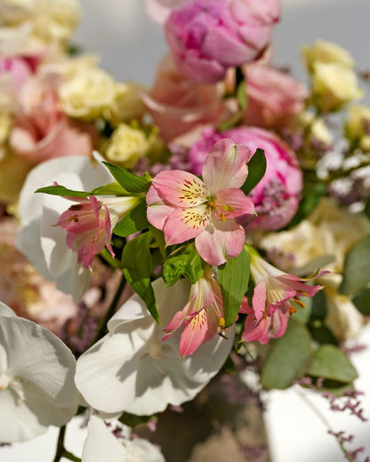 Vase arrangement Morning breeze - DJ flowers