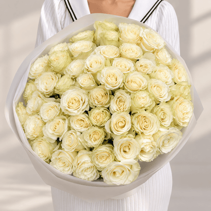White rose bouquet Halo - DJ flowers
